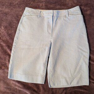 Talbot's Women's Blue Stripe 10.5" Perfect Shorts seersucker - Size 6